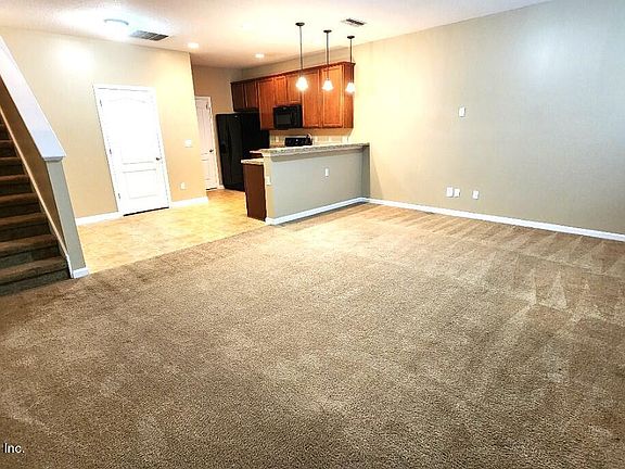 3rd image of 507 SHERWOOD OAKS DR Drive