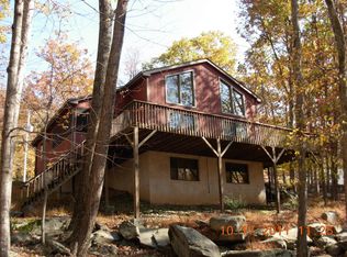 2779 Decker Rd, Bushkill, PA 18324