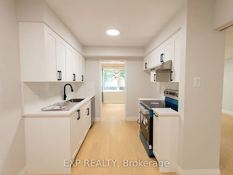 710 Coronation Ave #7 — Photo 11
