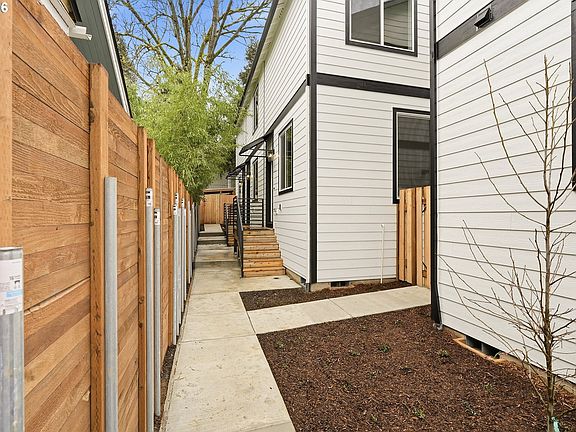 4th image of 532 S Texas St