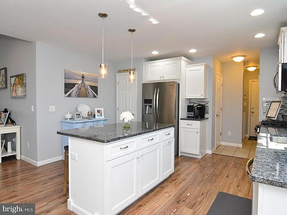 5th image of 105 Highland Dr