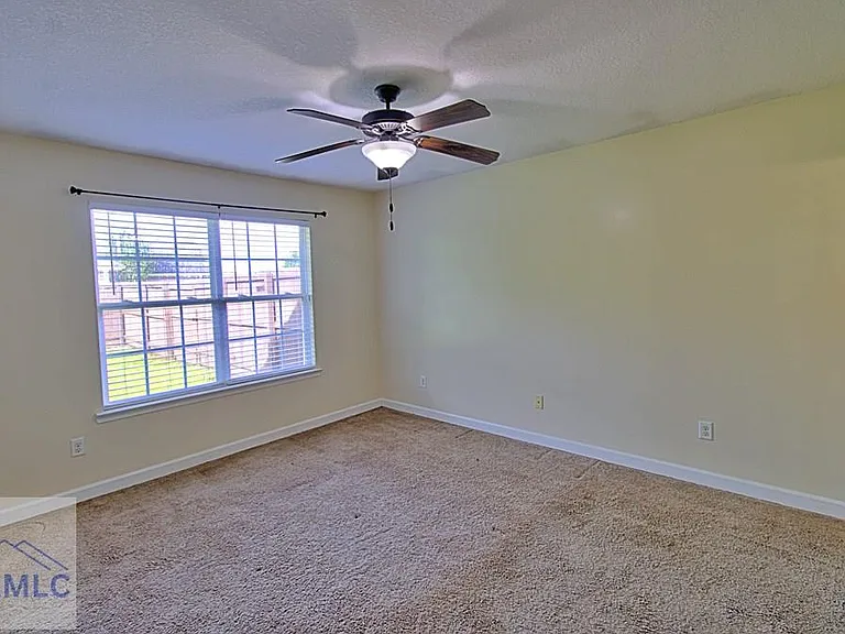 119 Grandview Dr — Photo 17
