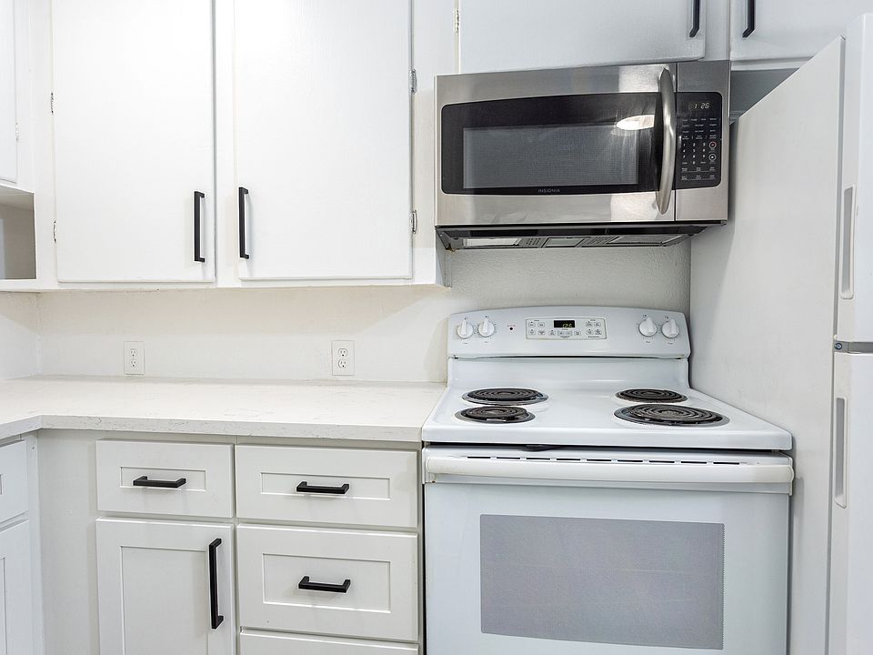 1st image of 160 136th St S #11301047
