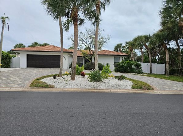 710 Treasure Boat Way
