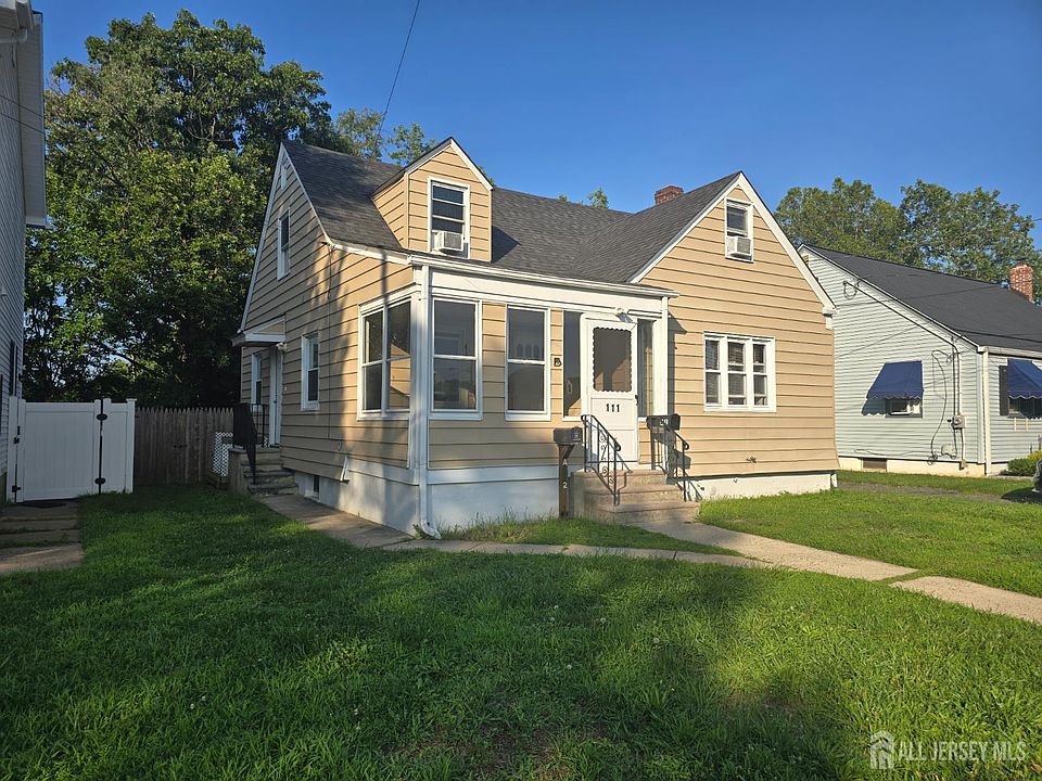1st image of 111 Bertram Ave