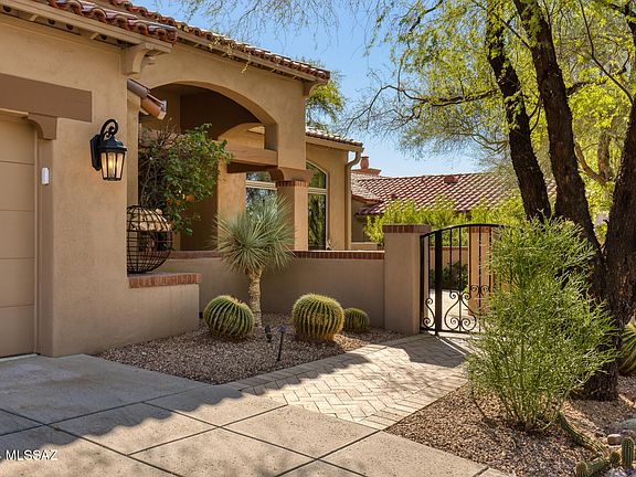 3rd image of 6406 N Desert Wind Cir