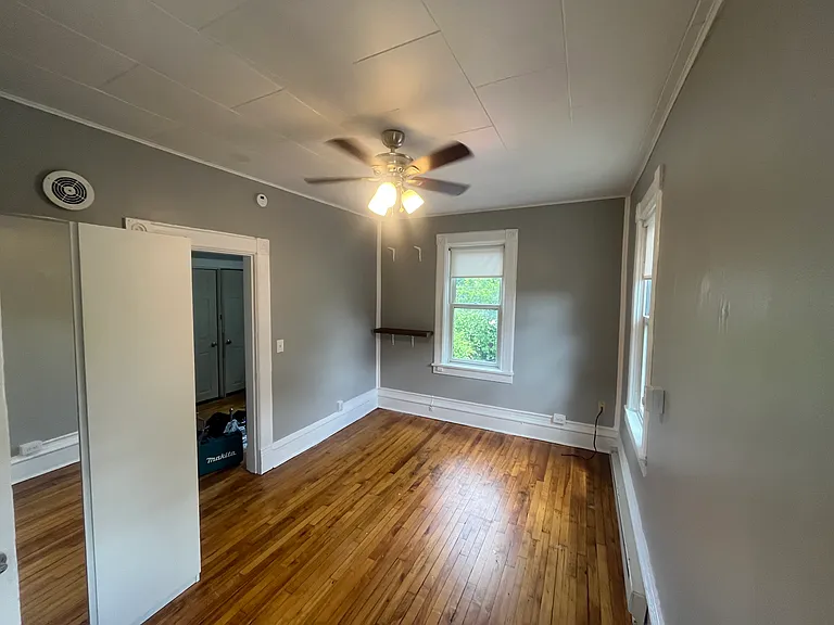 1435 Marshall St NE #3 — Photo 12