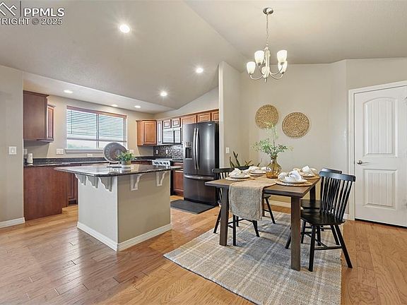2nd image of 9812 Fairway Glen Dr