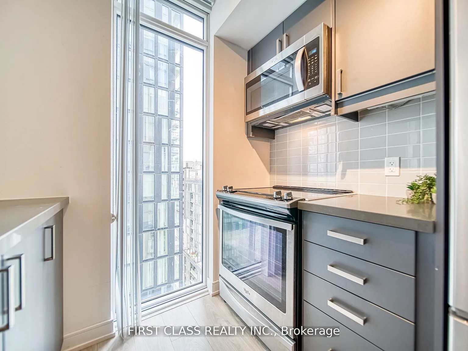 1 bed, $2,300 — Photo 3