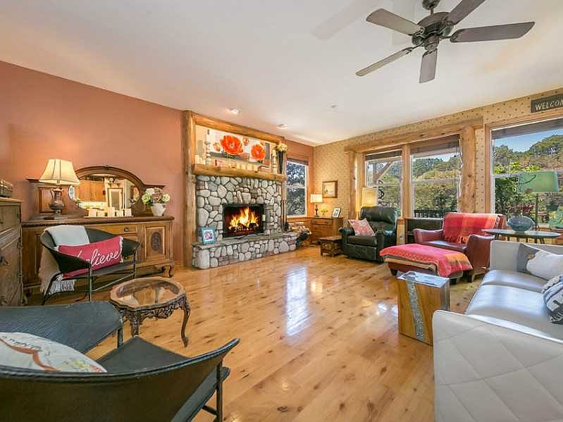 1st image of 28843 Manitoba Dr