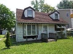 1st image of 2539 Woodland Ave