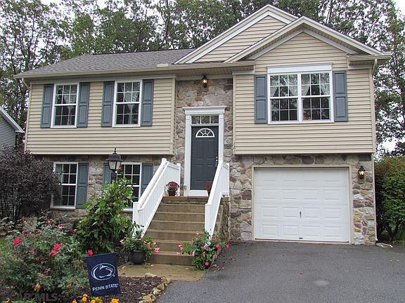 2nd image of 121 McKivison Ct