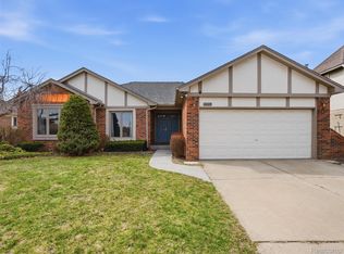 46689 Barbara Dr, Macomb, MI