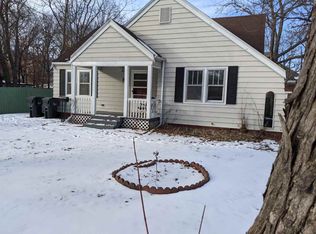 814 E 7th St, Newton, KS 67114