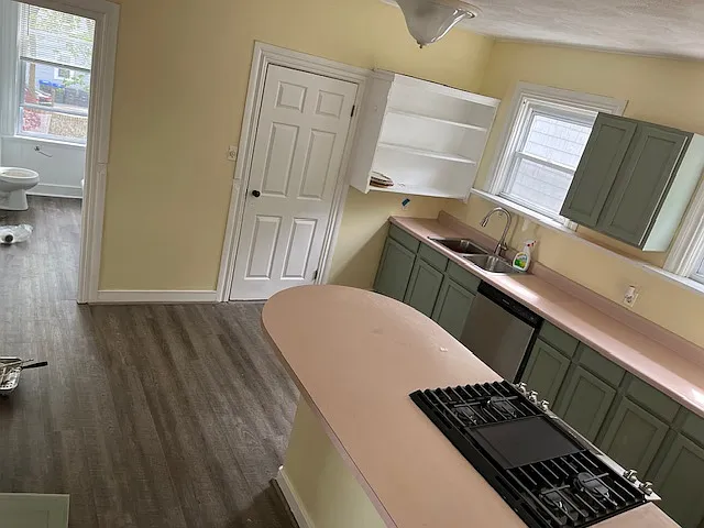199 Howell St #1 — Photo 9