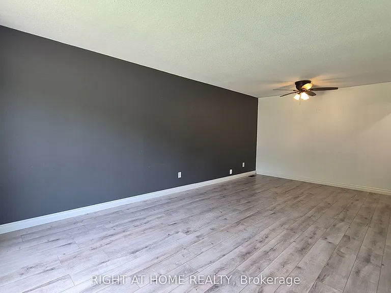 552 Grandview St S — Photo 7