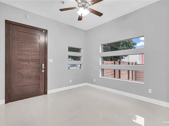 2nd image of 3016 S L St APT 1