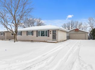 316 McKinley Ave, Omro, WI 54963