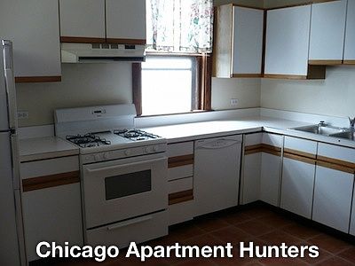 3rd image of 3541 N Hoyne Ave #2