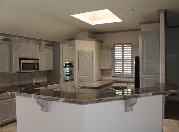 3rd image of 5011 Woodhollow Dr