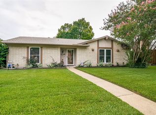 2118 Village Crest Dr, Garland, TX 75044