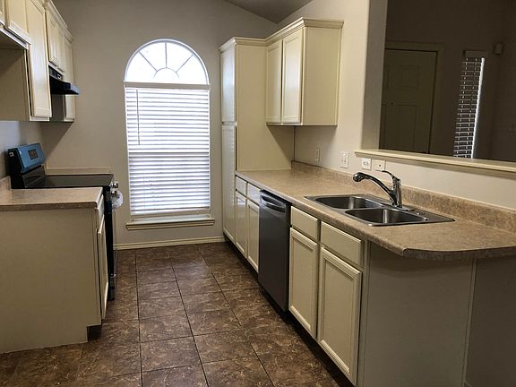 5th image of 6705 84th St