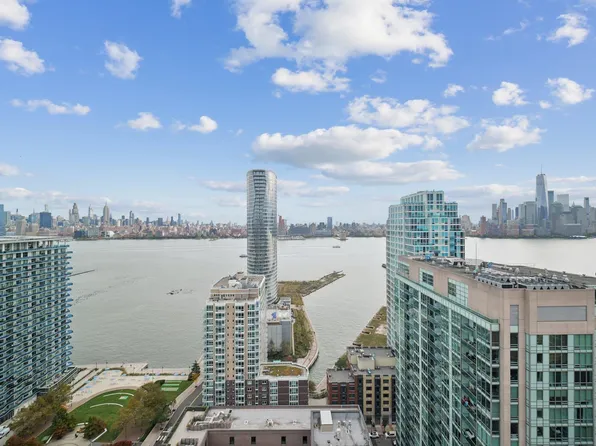 75 Park Lane South image 32 of 45