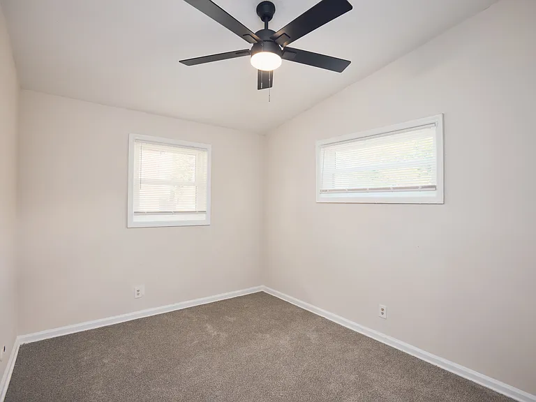 Lenox Apartments — Photo 6