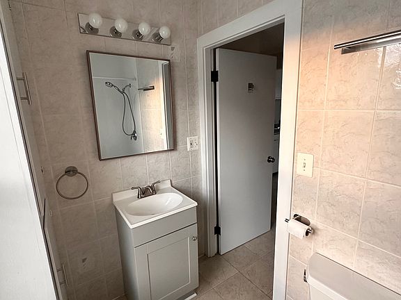 2nd image of 36 Halifax St #2