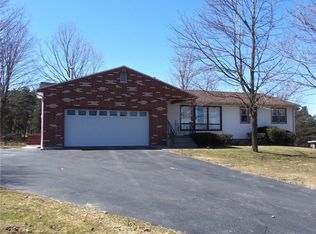 8951 Chautauqua Rd, Fredonia, NY 14063