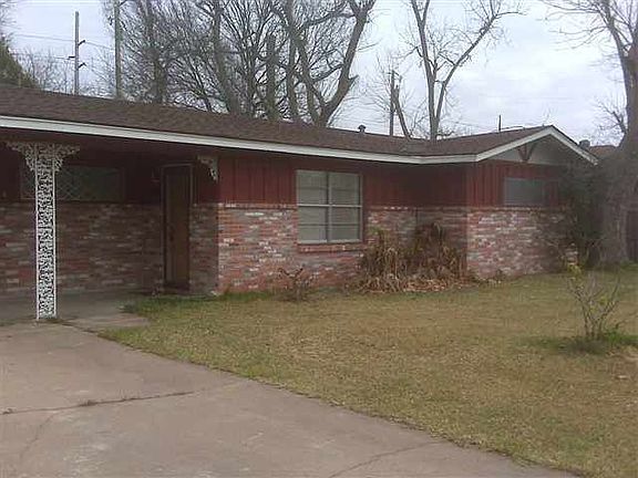 2nd image of 2414 Crabtree St