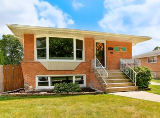 6213 W 92nd Pl, Oak Lawn, IL 60453