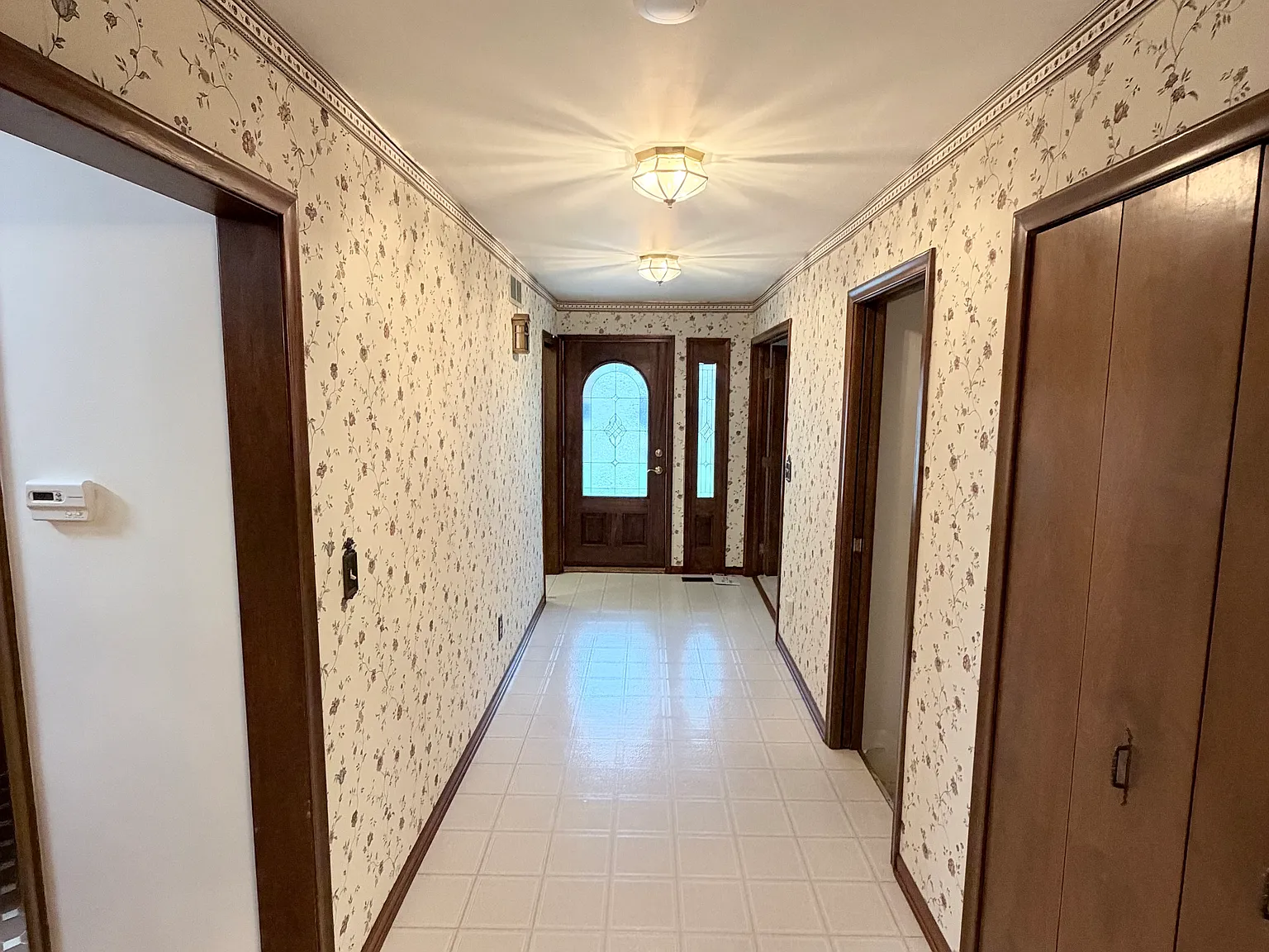 3 bed, 3078 sqft, $3,000 — Photo 2