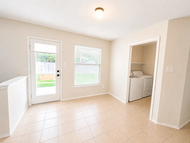 5406 Boot Scootin Ct — Photo 11