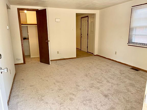 3rd image of 5908 N Kent Dr #B