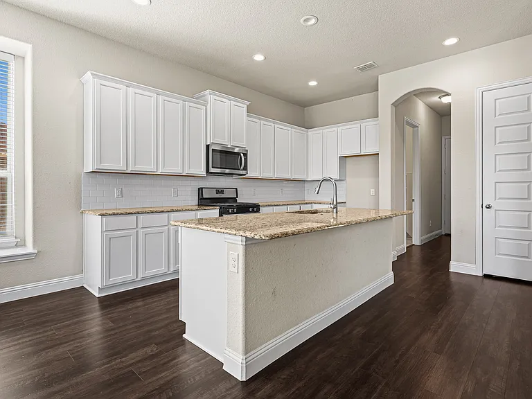 1701 Meadowleaf Ln — Photo 10