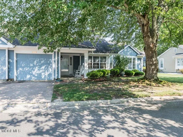 885B Liverpool Circle, Manchester, NJ 08759
