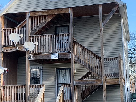 2nd image of 5021 S Loomis Blvd