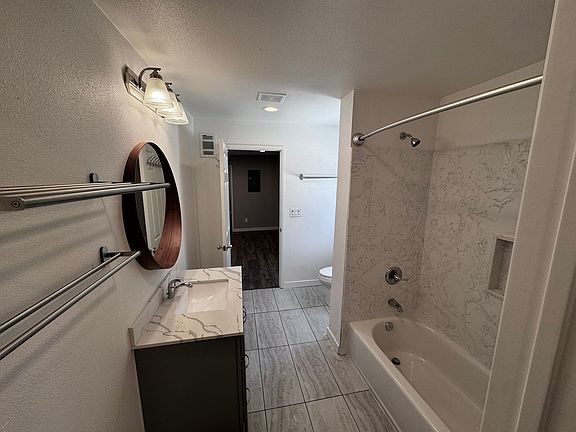 5th image of 2844 & 2846 E 9th St #2844