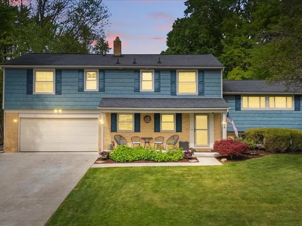 26347 Greythorne Trl, Farmington Hills, MI 48334