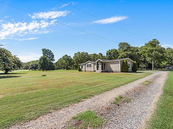 3rd image of 356 Mountain Springs Rd