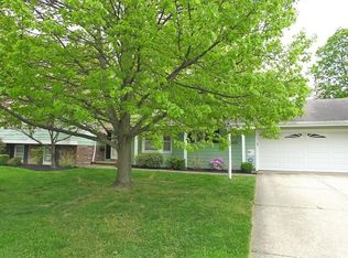 995 W Mill Dr, Highland Heights, OH
