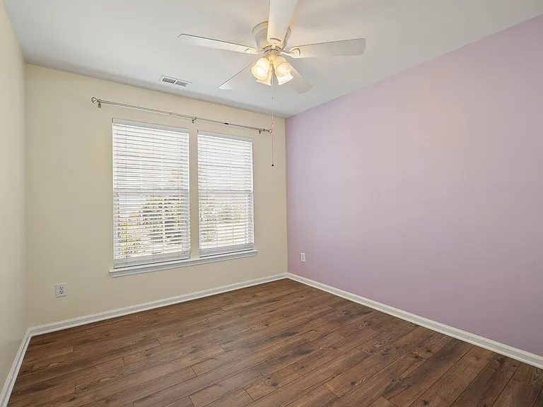 9718 Mitchell Glen Dr — Photo 32