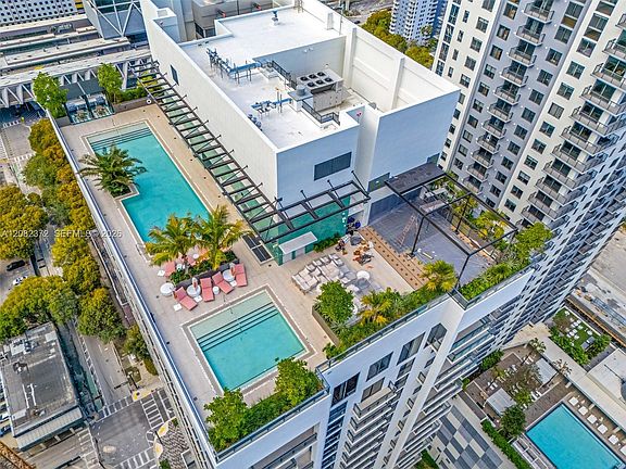 2nd image of 11 NE 6th St #2209