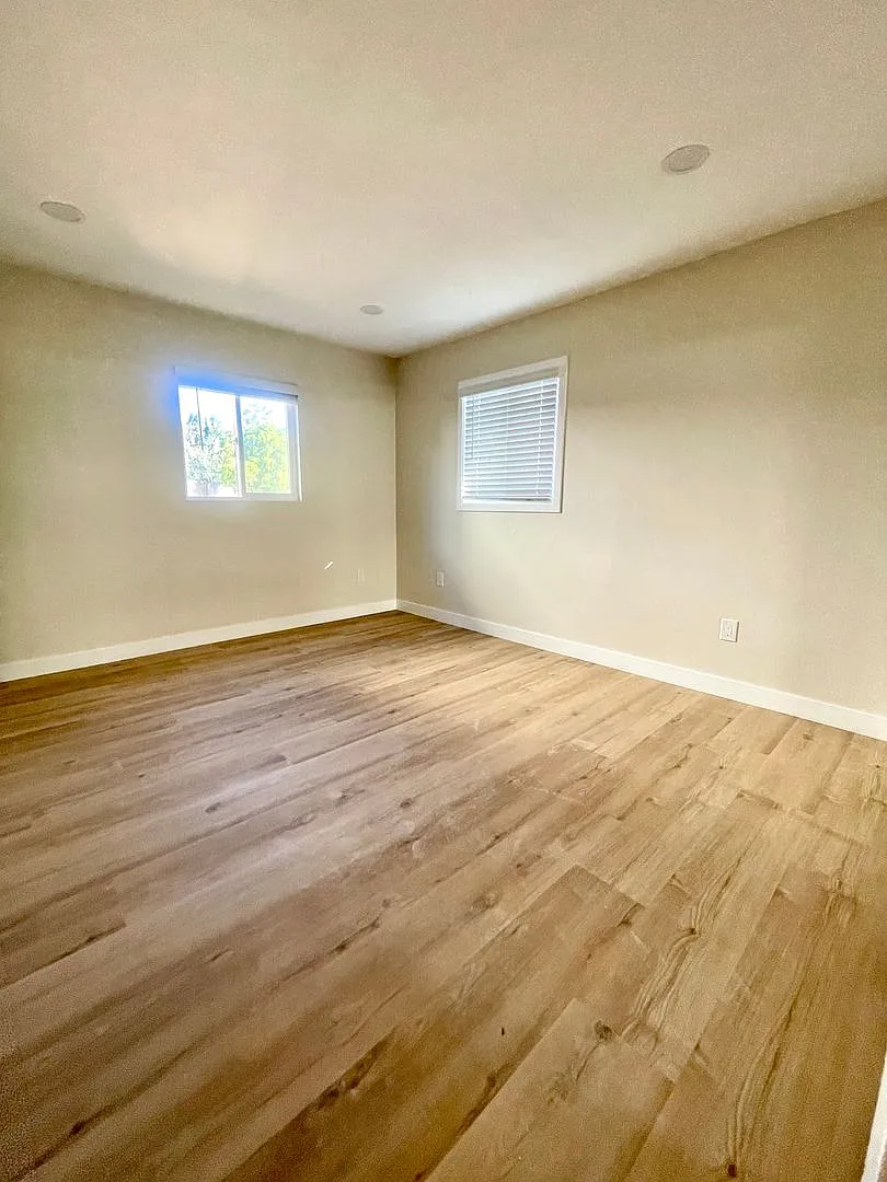 Newly renovated 3bd — Photo 3