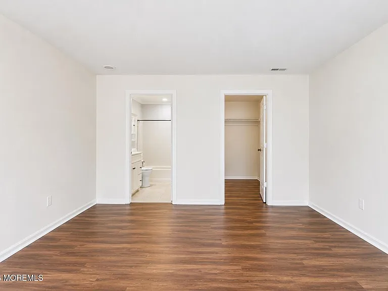413 Yorkshire Pl — Photo 9