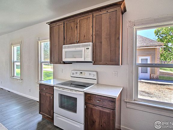 5th image of 215 11th St