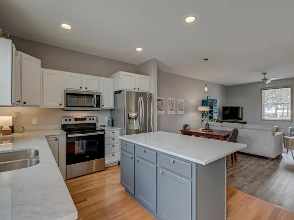 28 Heritage Blvd, Hudson, WI 54016