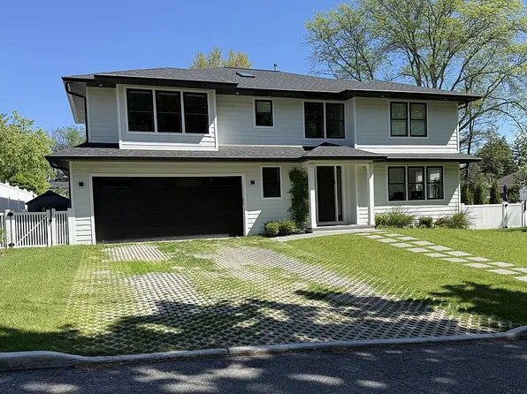 8 Douglas Dr, Cresskill, NJ 07626