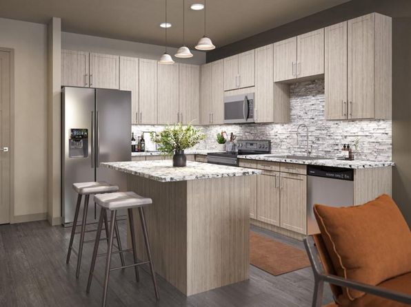 880 Lake Carolyn Pkwy #519